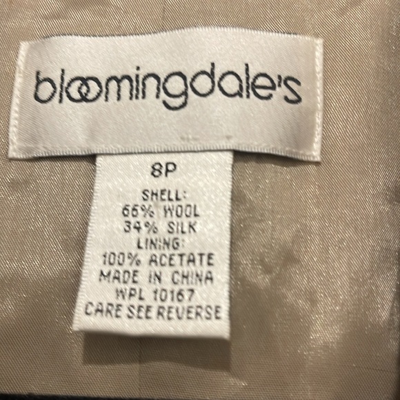 Bloomingdale’s Wool Silk Blazer – Classic – Taupe Beige – Size 8P - Picture 2 of 4